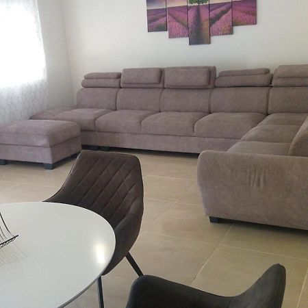 Apartment Brno Pula Ngoại thất bức ảnh