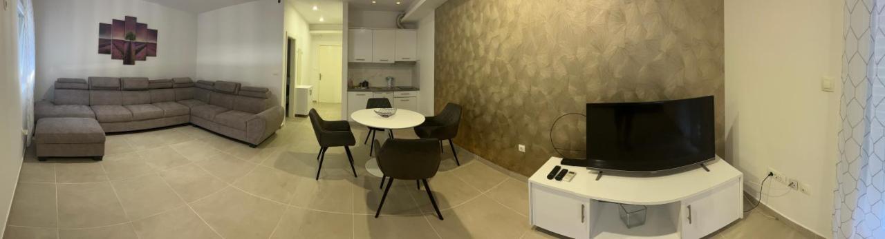 Apartment Brno Pula Ngoại thất bức ảnh