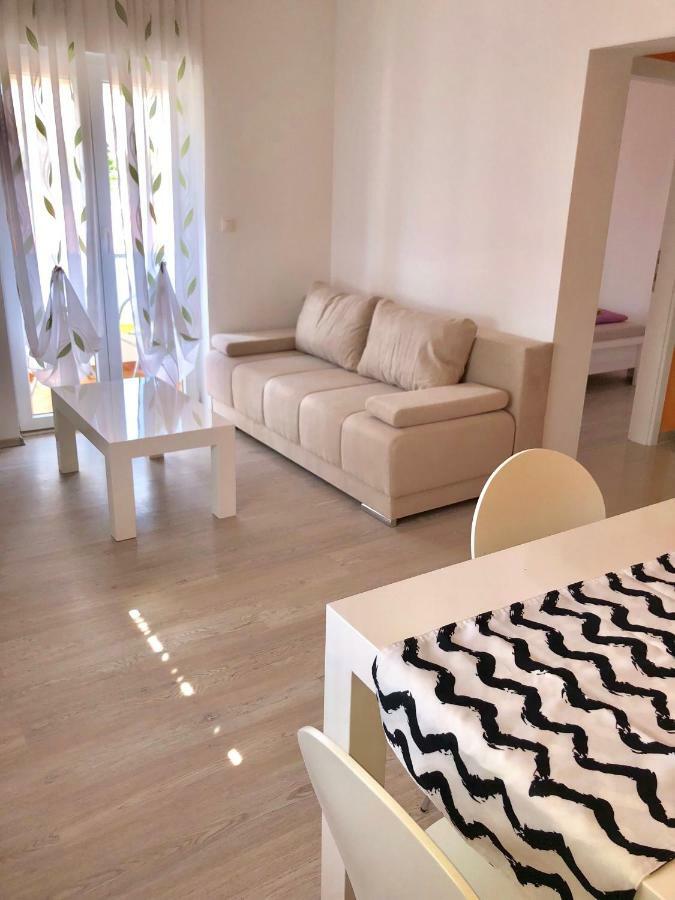 Apartment Brno Pula Ngoại thất bức ảnh